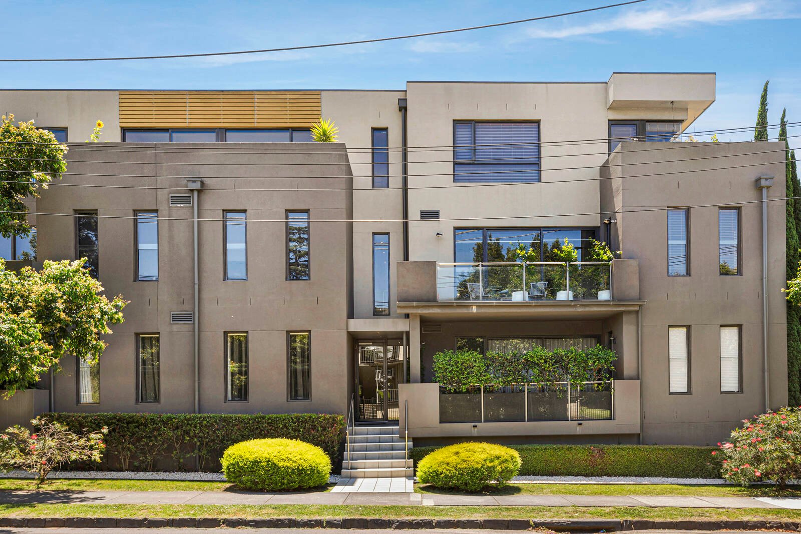Property Gallery - Main Image