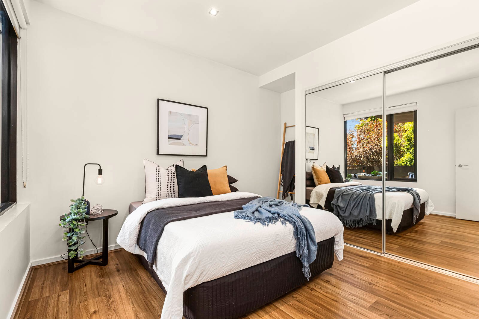 Property Gallery Thumbnail 8