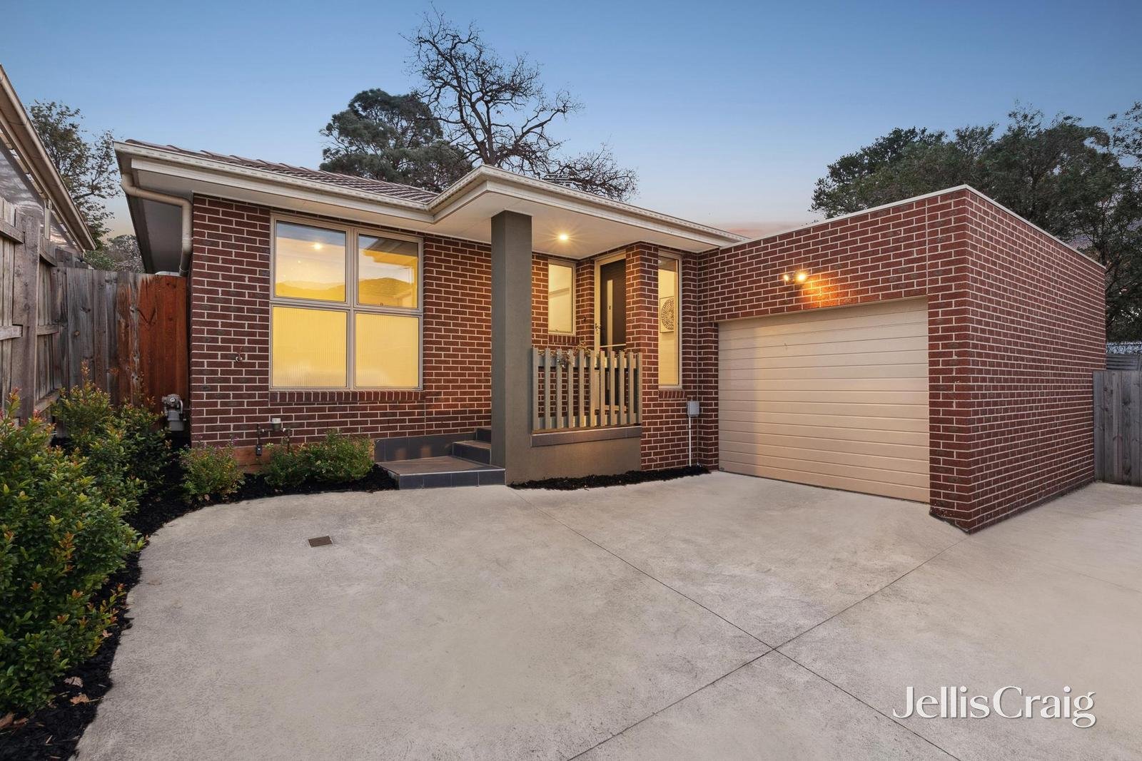 4/57 Bellevue Avenue, Rosanna image 1