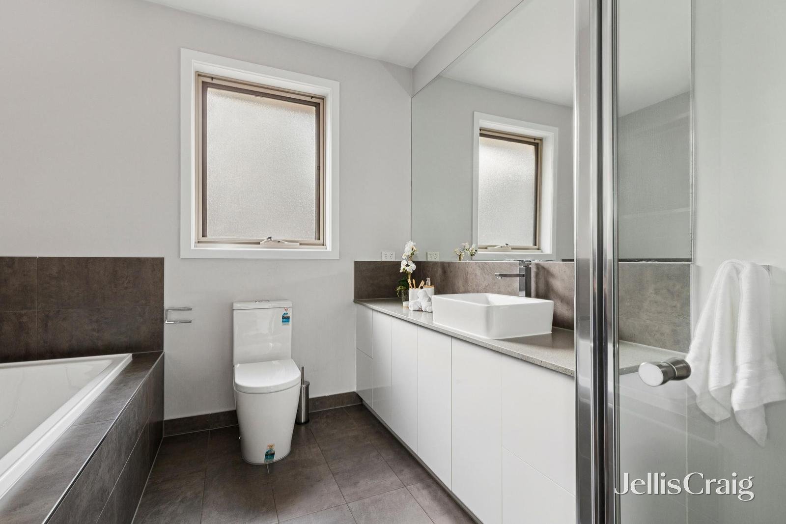 4/57 Bellevue Avenue, Rosanna image 10