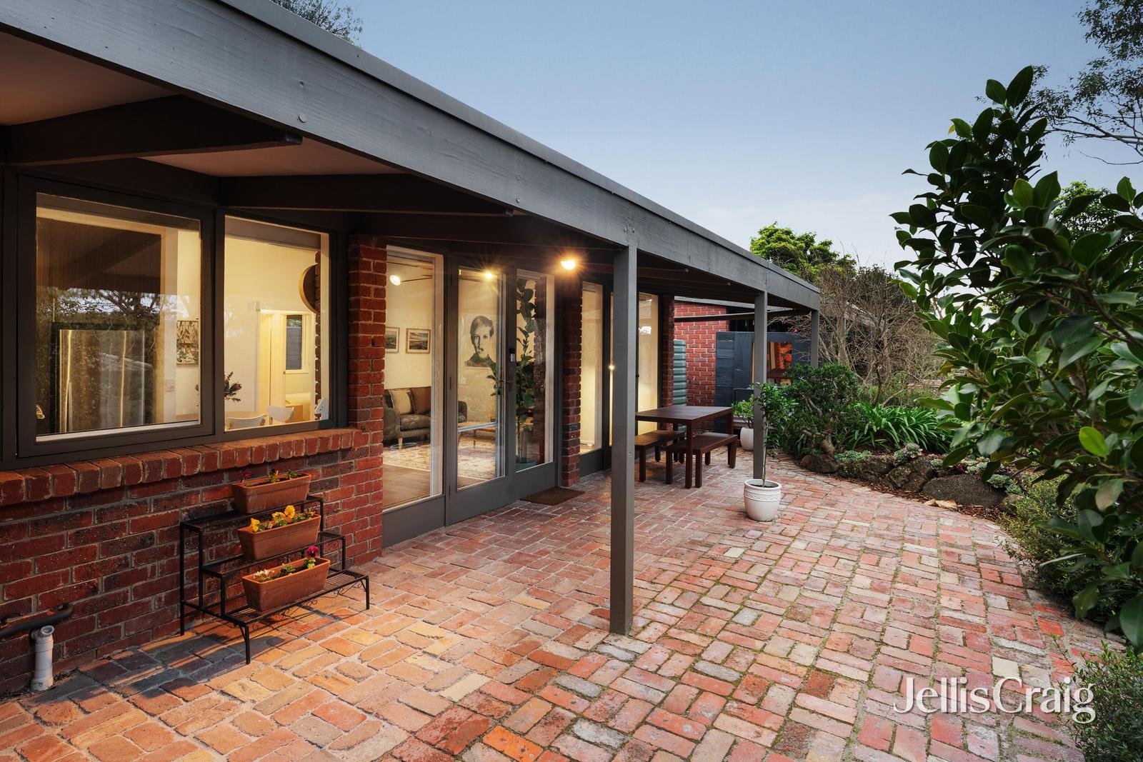 4/58B Looker Road, Montmorency image 2