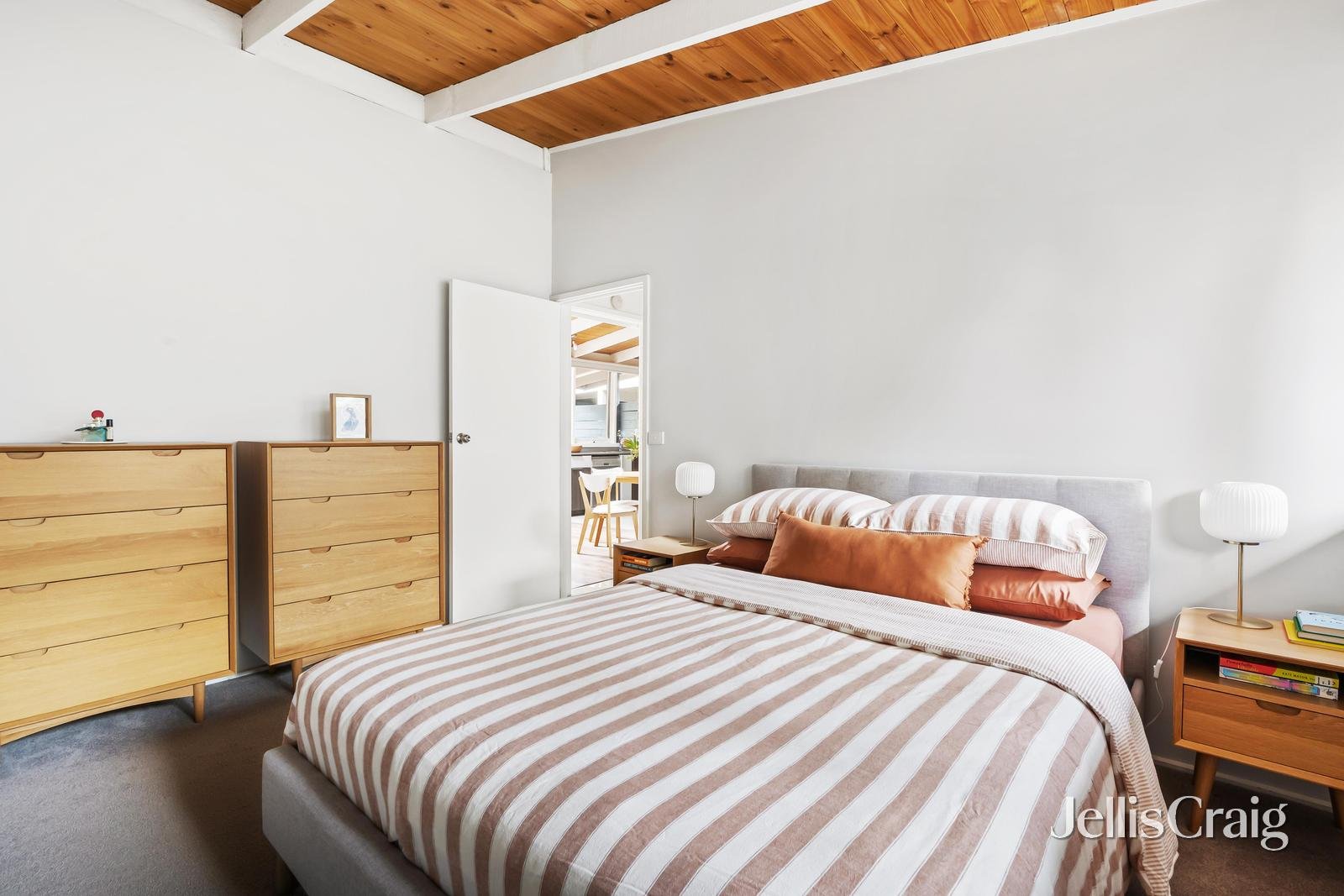 4/58B Looker Road, Montmorency image 7
