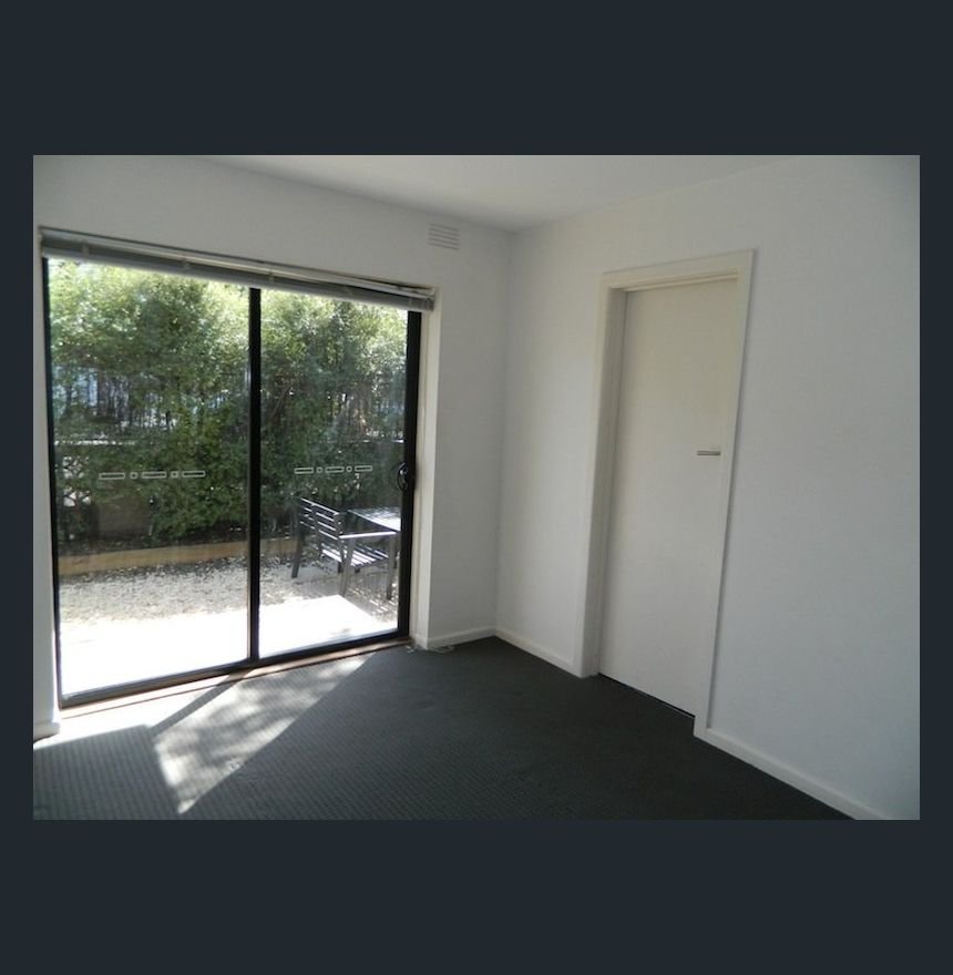 Property Gallery Thumbnail 6