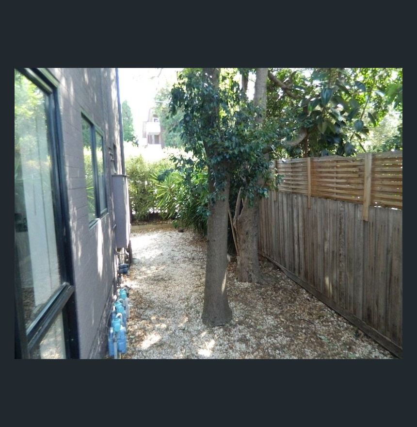 Property Gallery Thumbnail 8