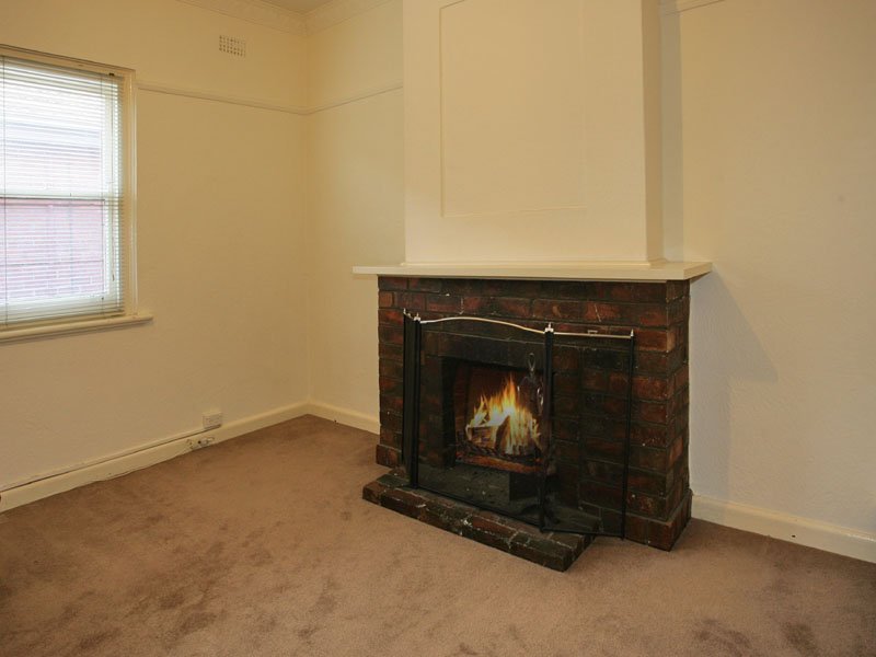 4/5a The Avenue, St Kilda East image 2