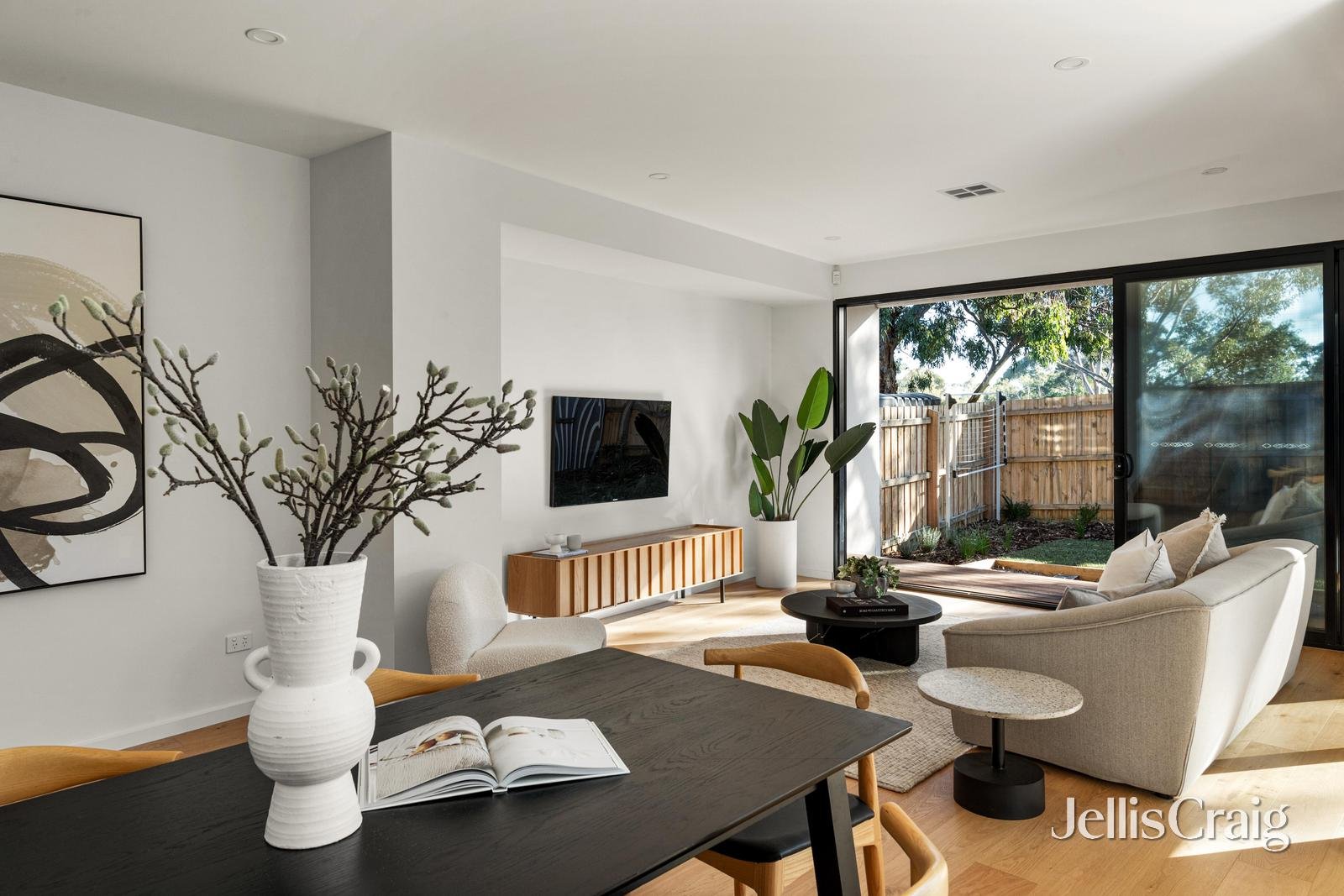 45B South Gateway, Avondale Heights image 3