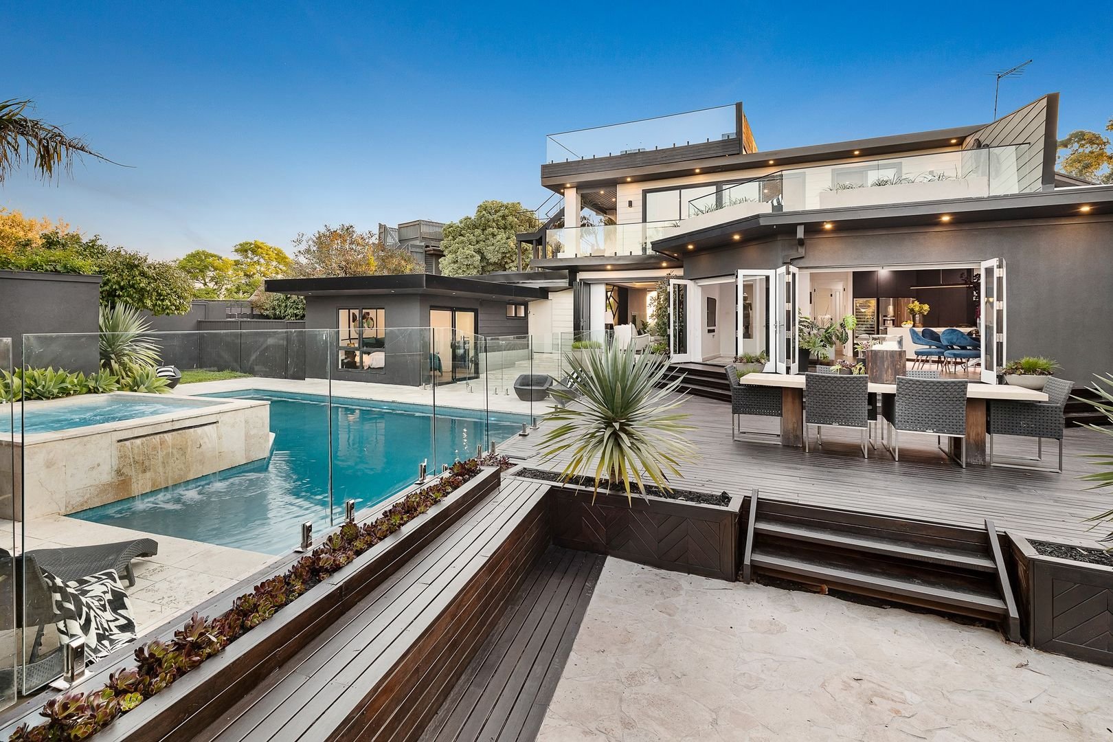 Property Gallery Thumbnail 12