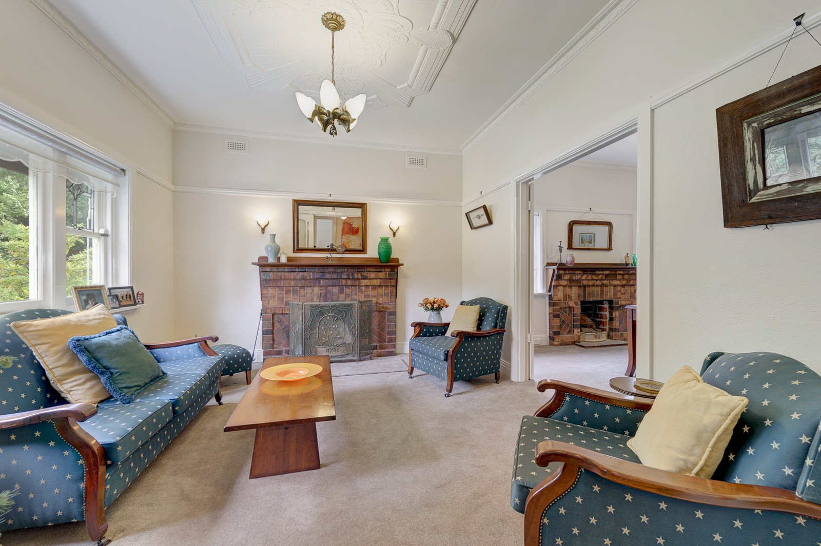 46 Albany Crescent, Surrey Hills image 4