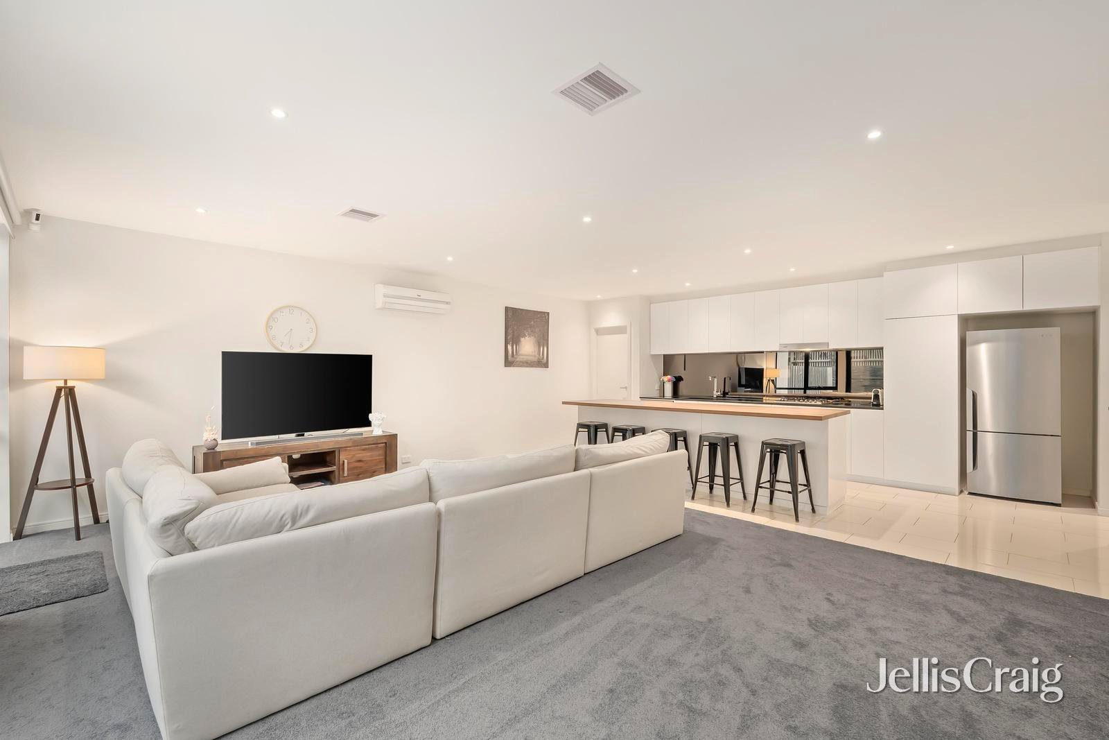 46 Bardaster Boulevard, Chirnside&nbsp;Park image 3