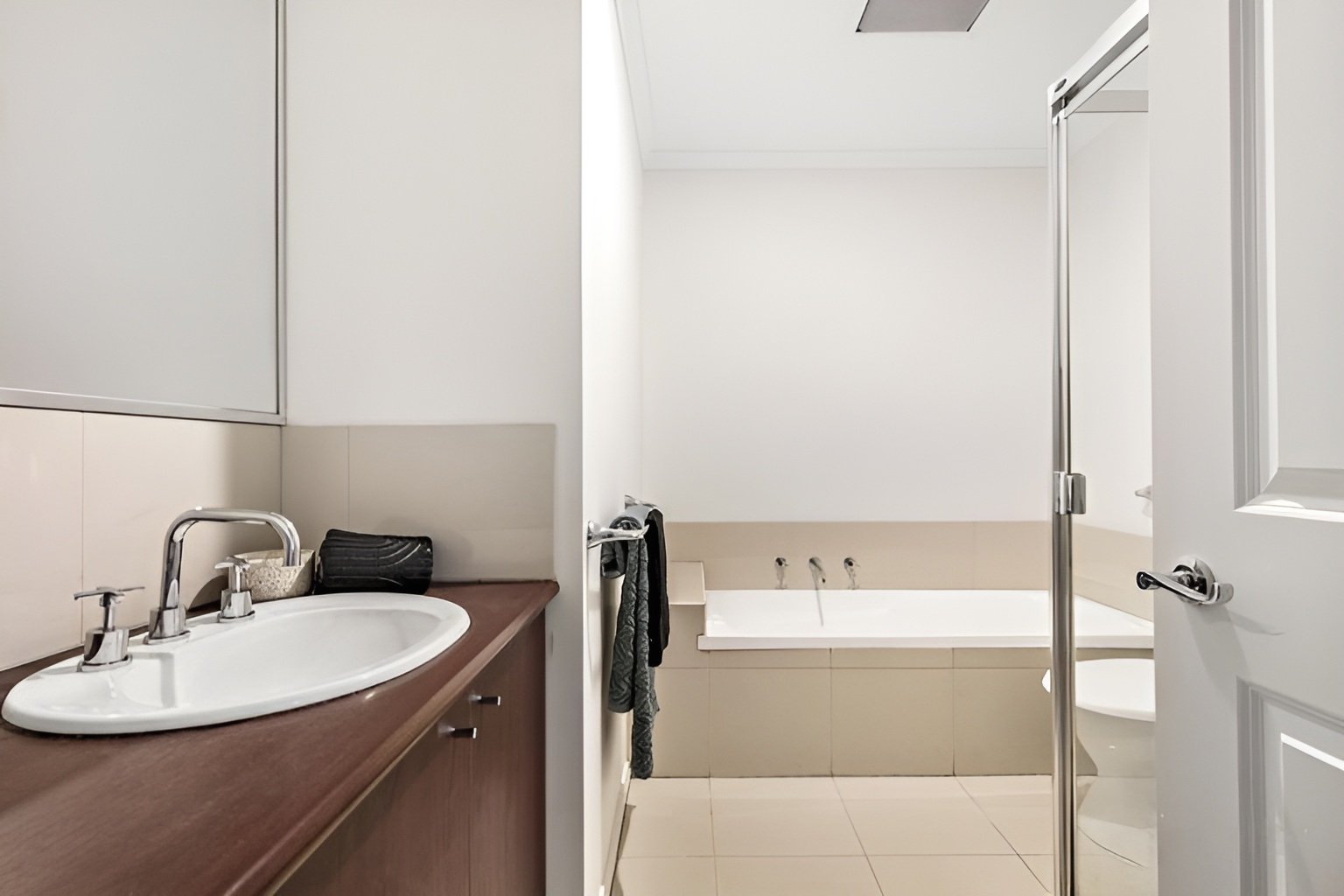 46 Bateman Road, Kensington image 7
