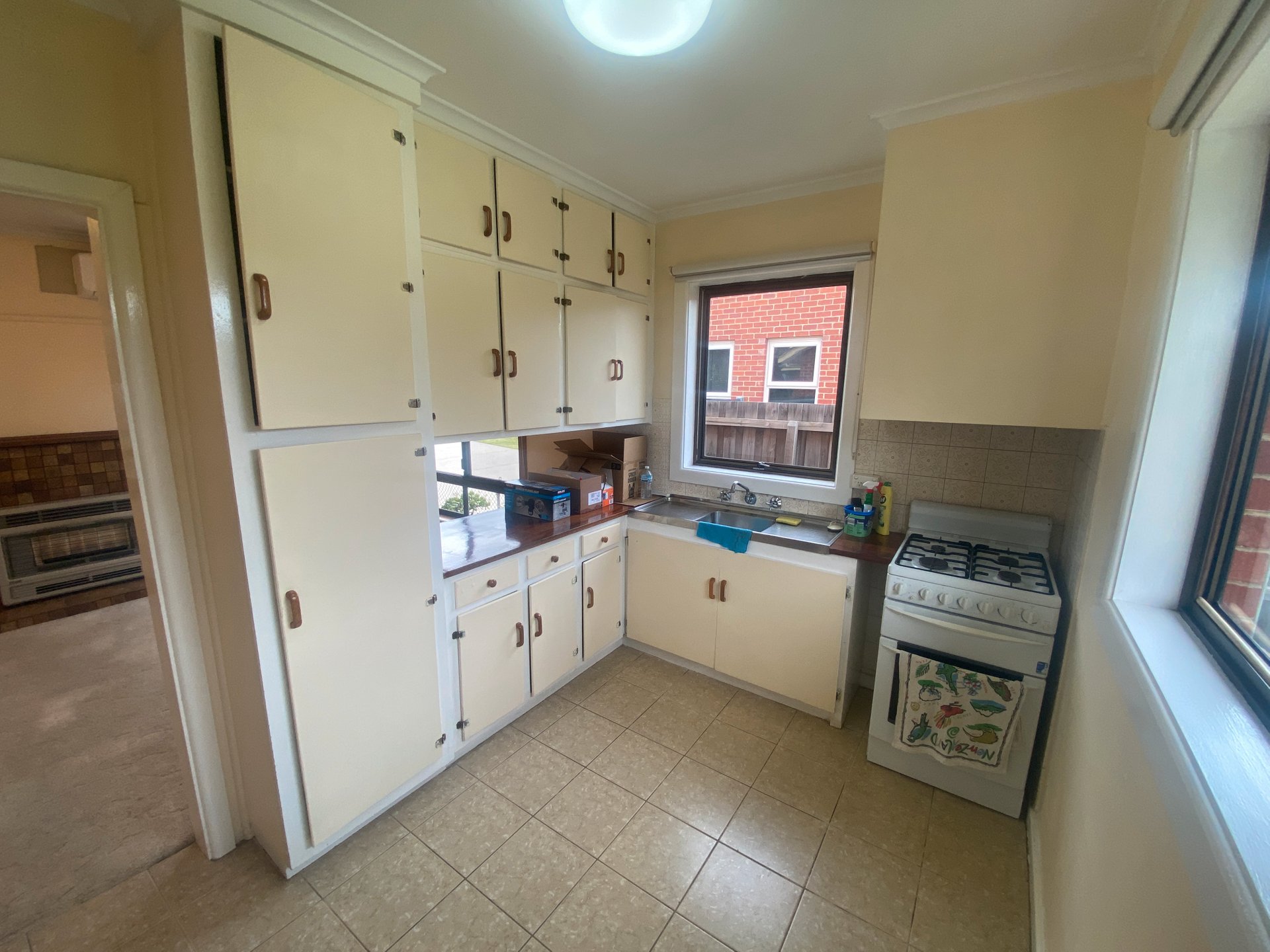 46 Boundary Road, East Geelong image 4