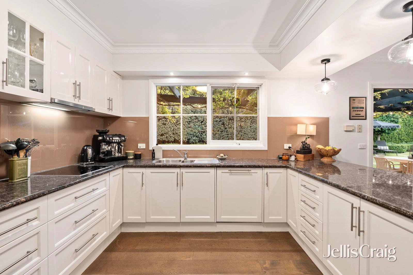 46 Bramley Drive, Ringwood North image 6