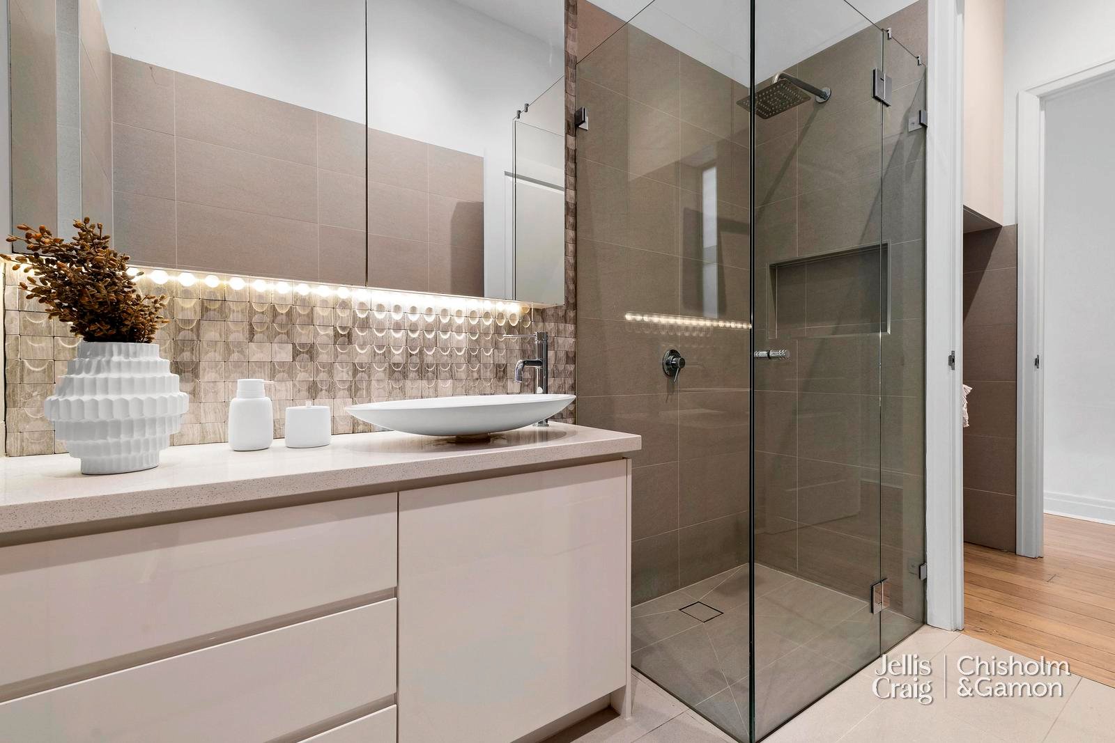 46 Broadway, Elwood image 13