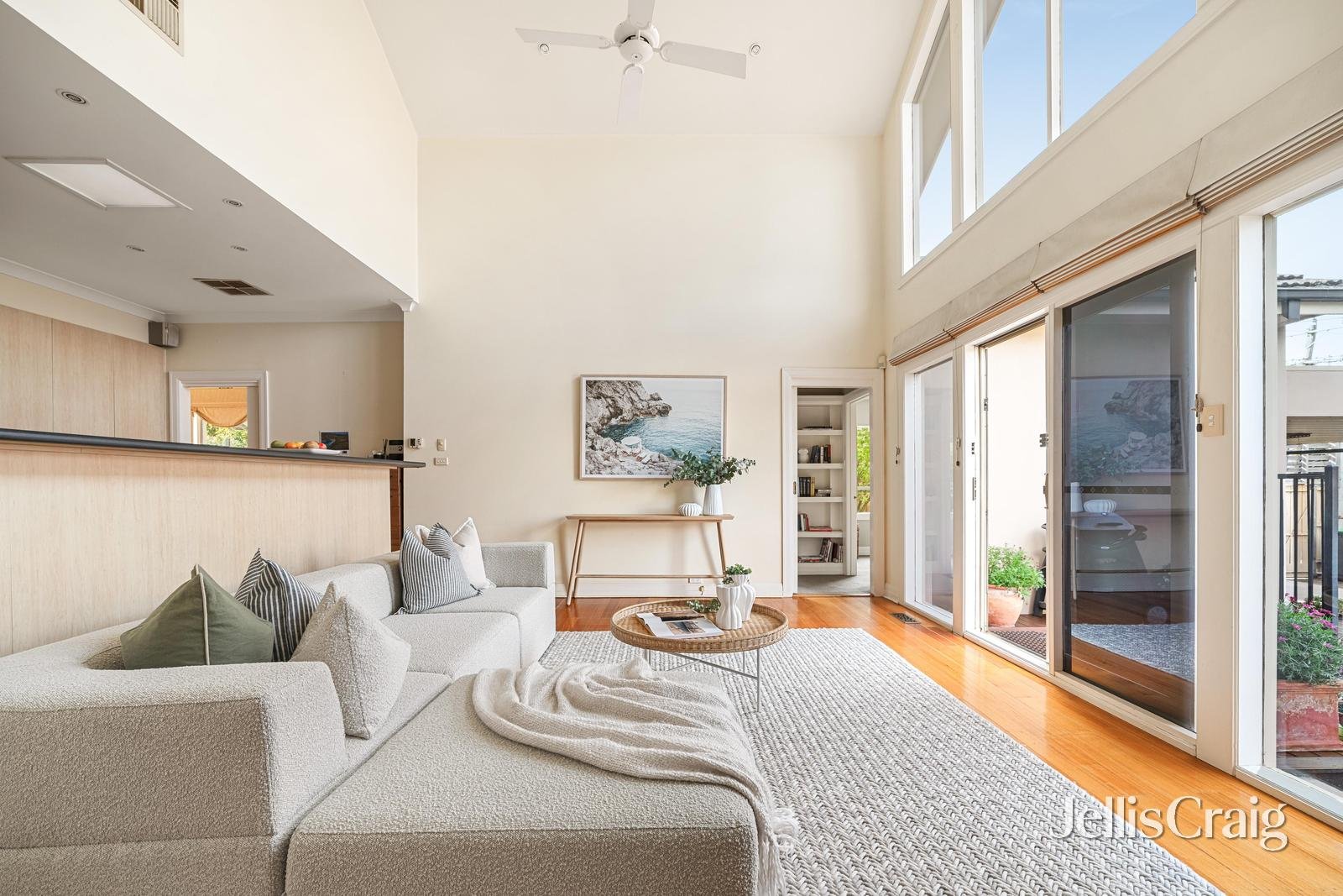 46 Charman Road, Mentone image 5