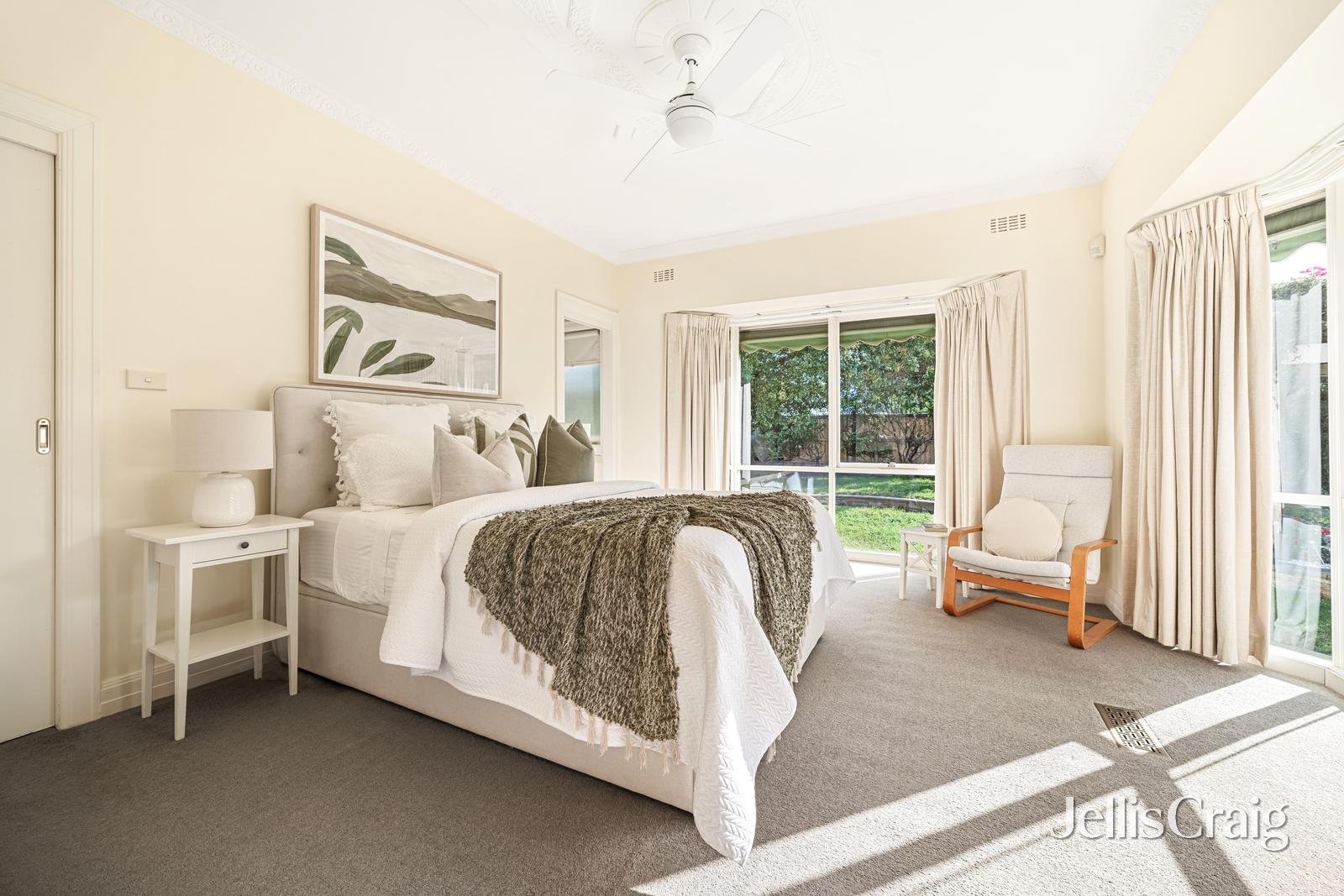 46 Charman Road, Mentone image 7