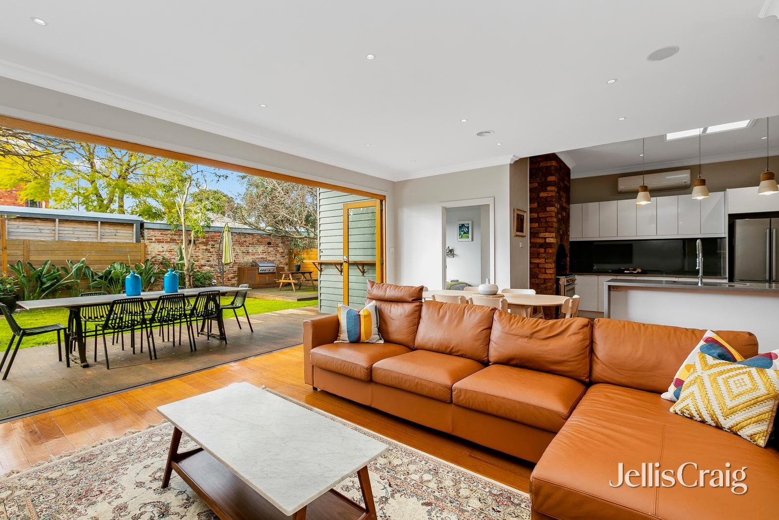 46 Davies Street, Newport image 3