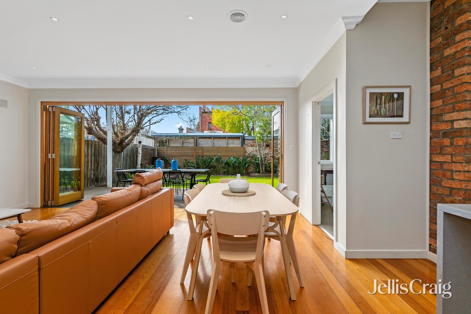 46 Davies Street, Newport image 4