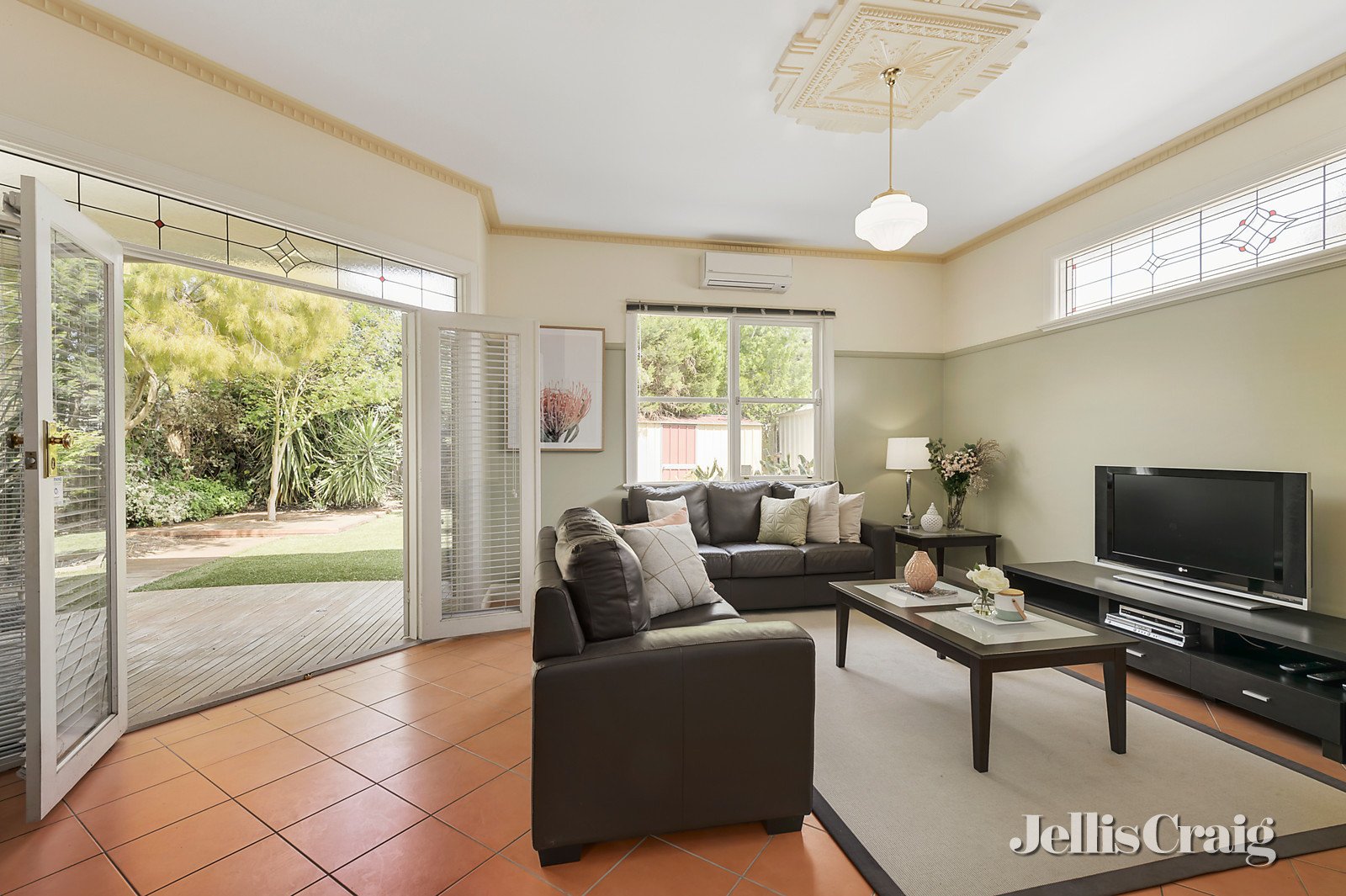 46 Doncaster East Road, Mitcham image 2