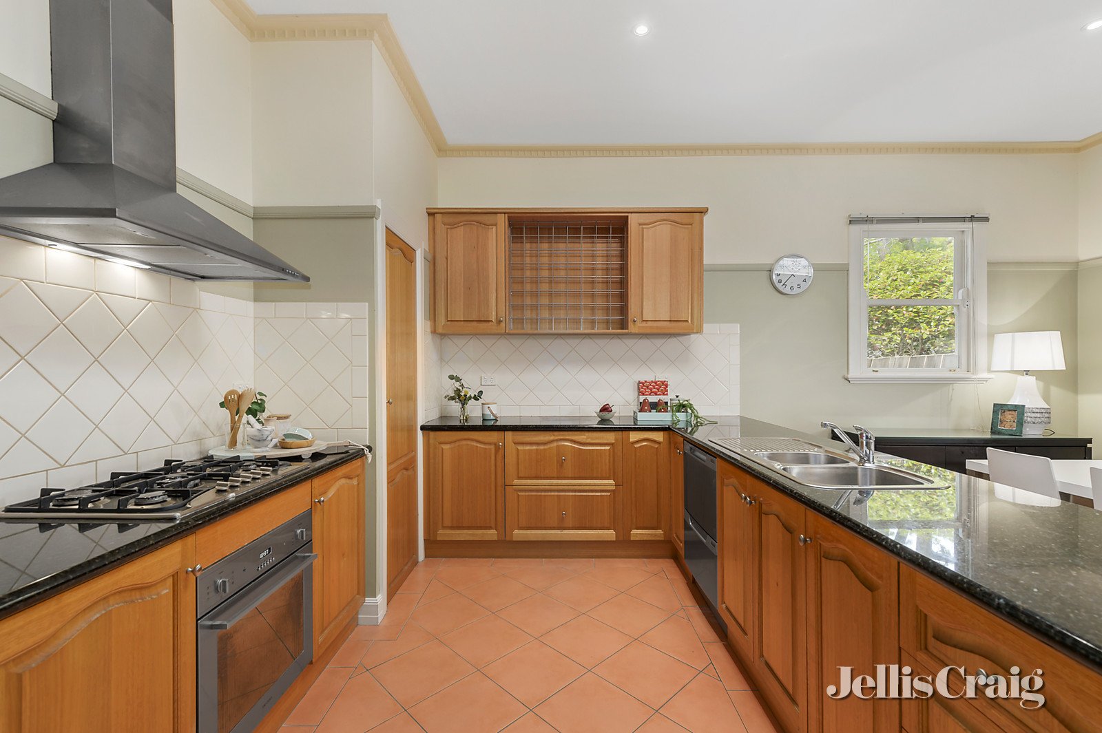 46 Doncaster East Road, Mitcham image 3