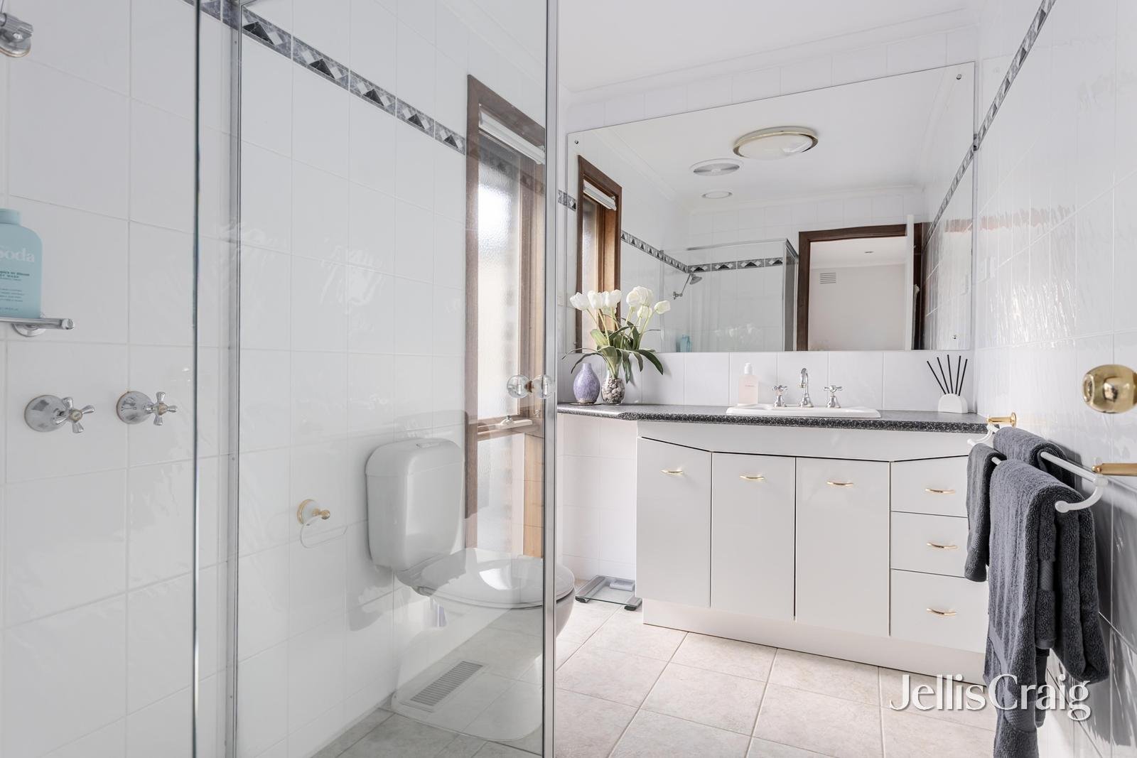 46 Dunbarton Drive, Eltham North image 7