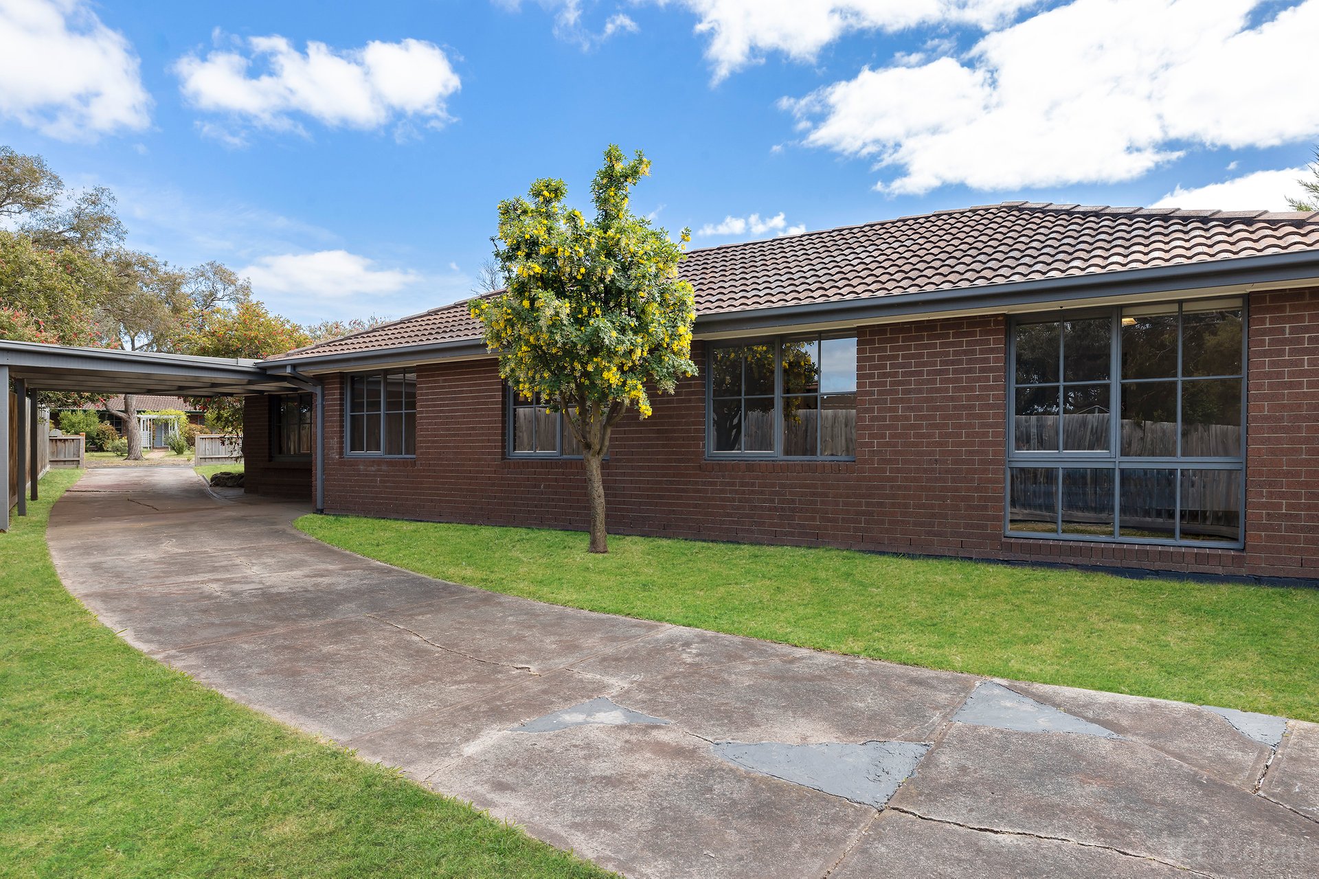 Property Gallery - Main Image
