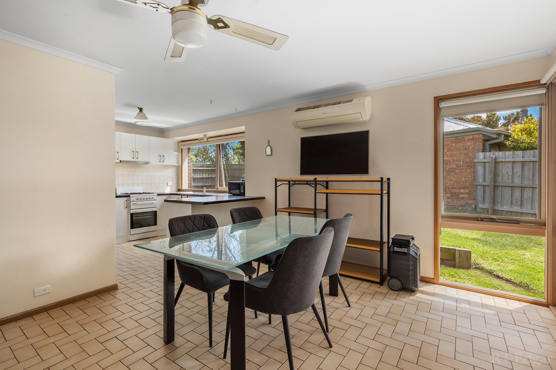 Property Gallery Thumbnail 3