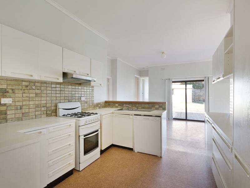 46 Fairview Avenue, Camberwell image 6