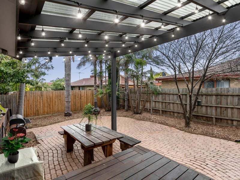 Property Gallery Thumbnail 6