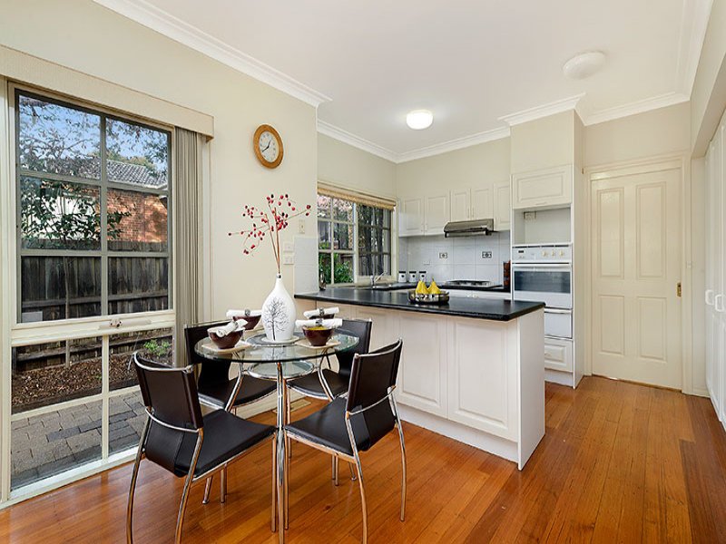 46 Grosvenor Parade, Balwyn image 5
