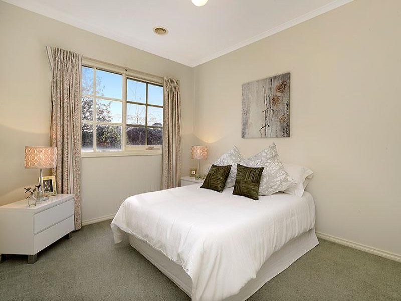 46 Grosvenor Parade, Balwyn image 8