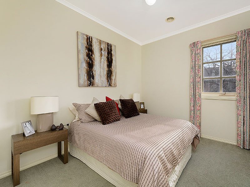 46 Grosvenor Parade, Balwyn image 9
