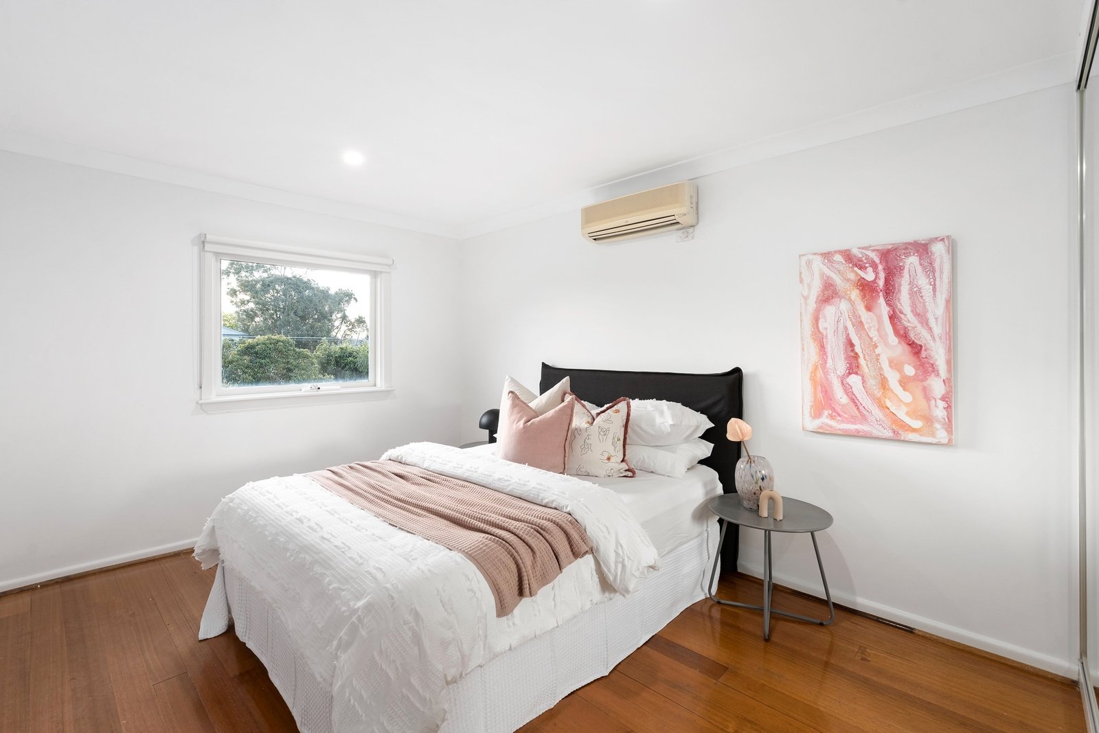Property Gallery Thumbnail 9