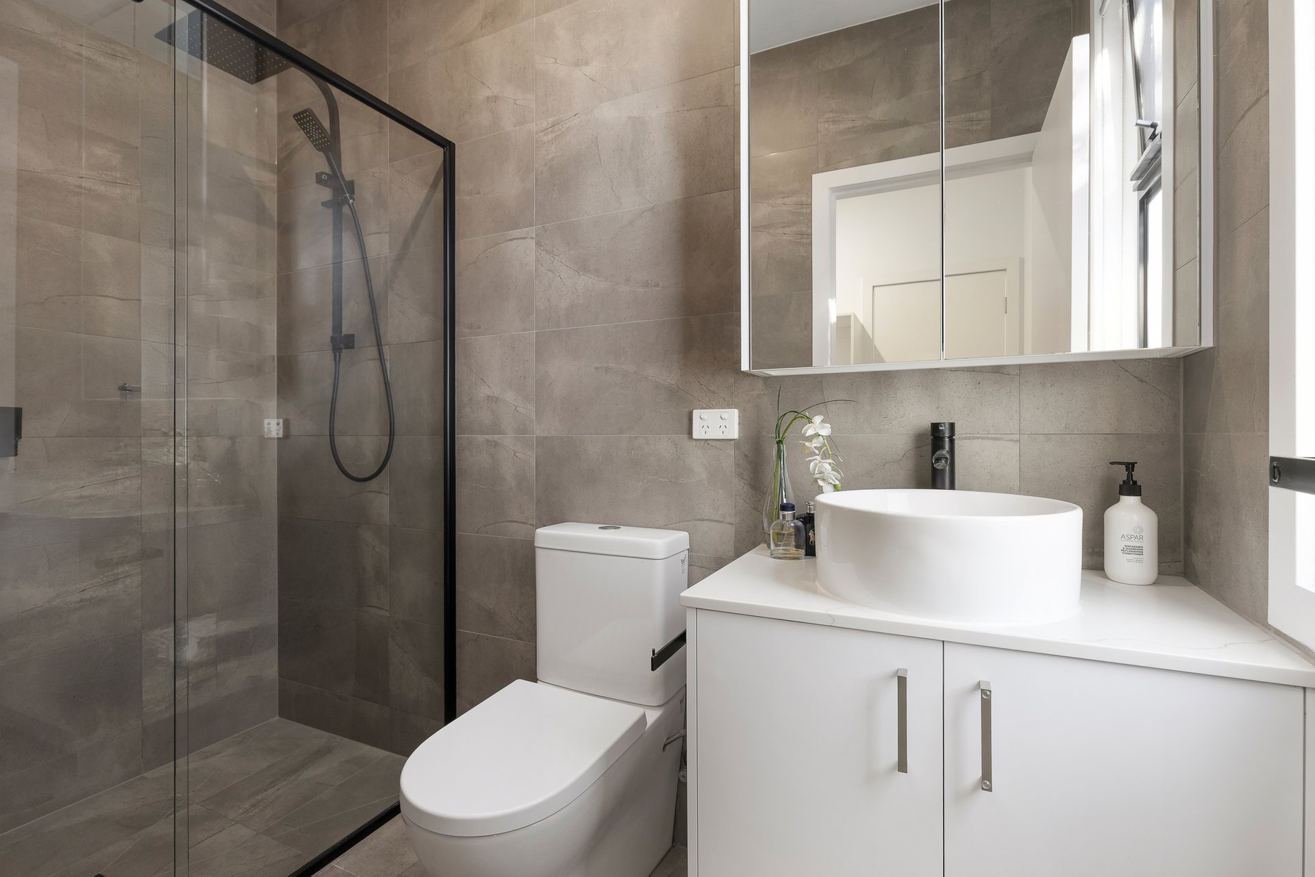 Property Gallery Thumbnail 7