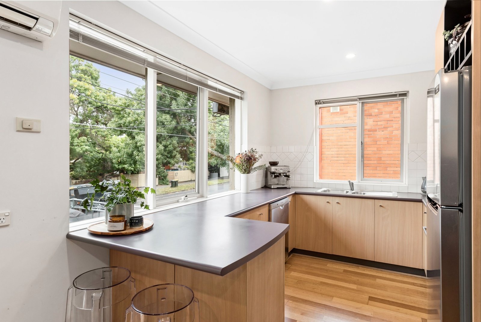 Property Gallery Thumbnail 3