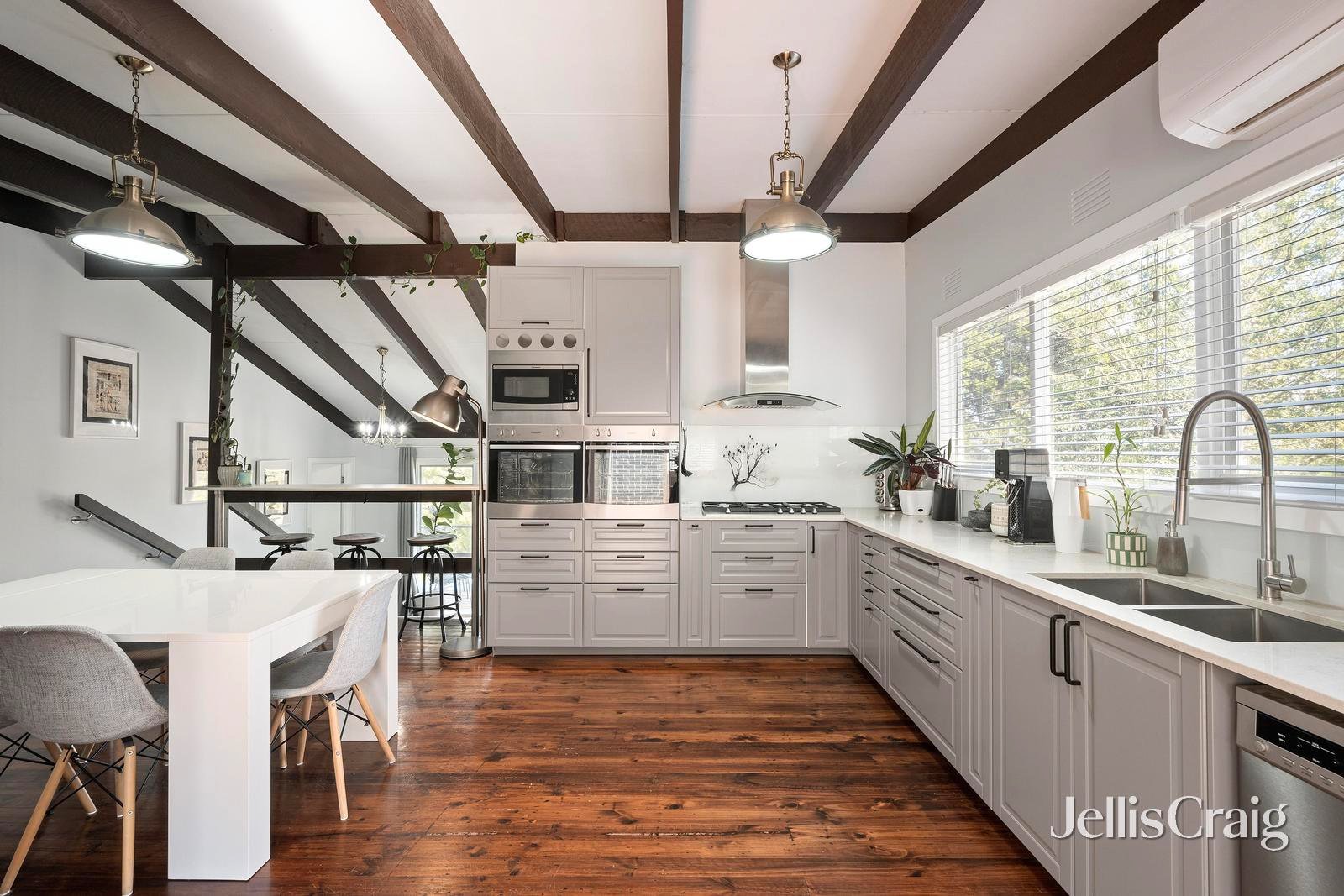 46 Huntingdale Drive, Chirnside&nbsp;Park image 5