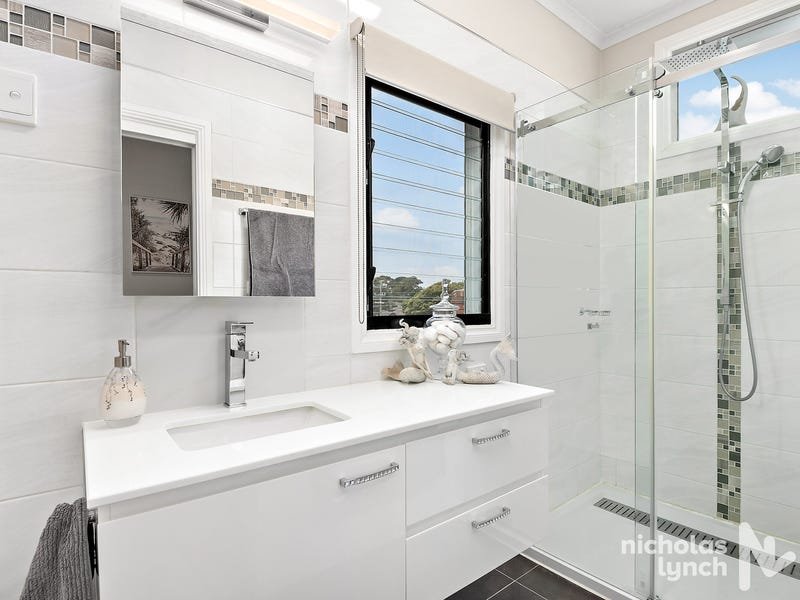 Property Gallery Thumbnail 9