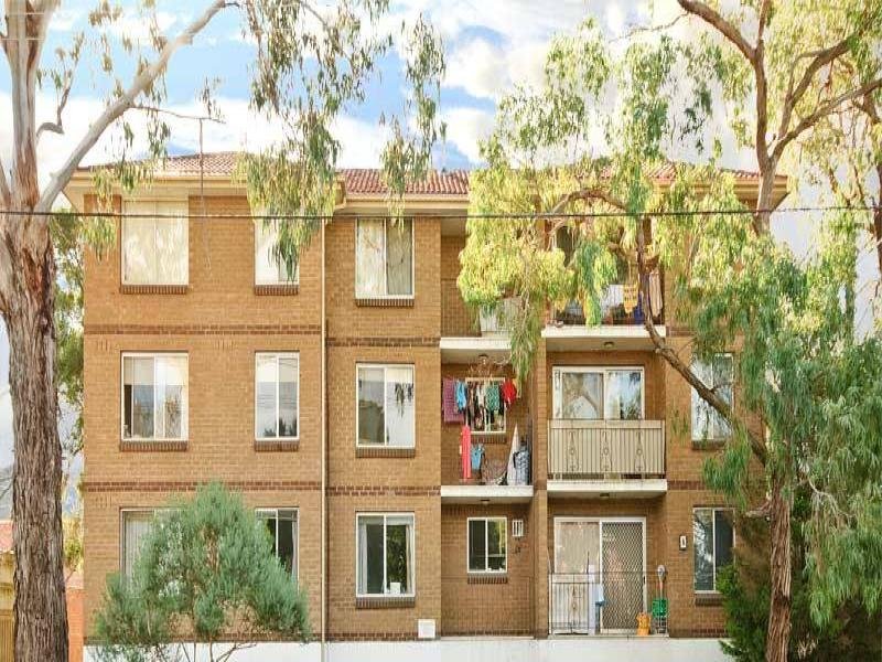 4/6 Kent Road, Box Hill image 1