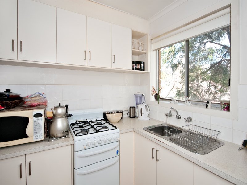4/6 Kent Road, Box Hill image 3