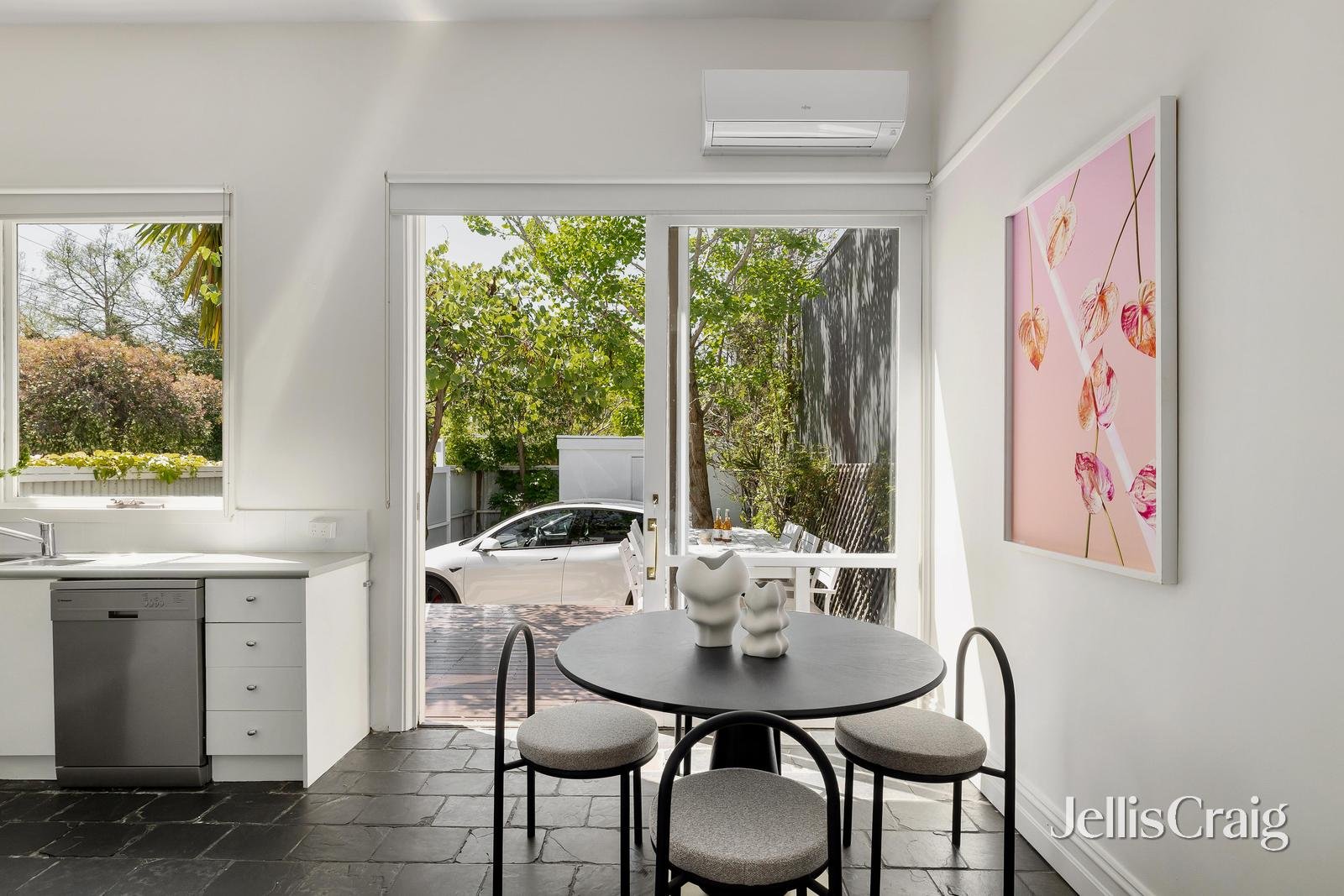 46 Kooyong Road, Armadale image 3