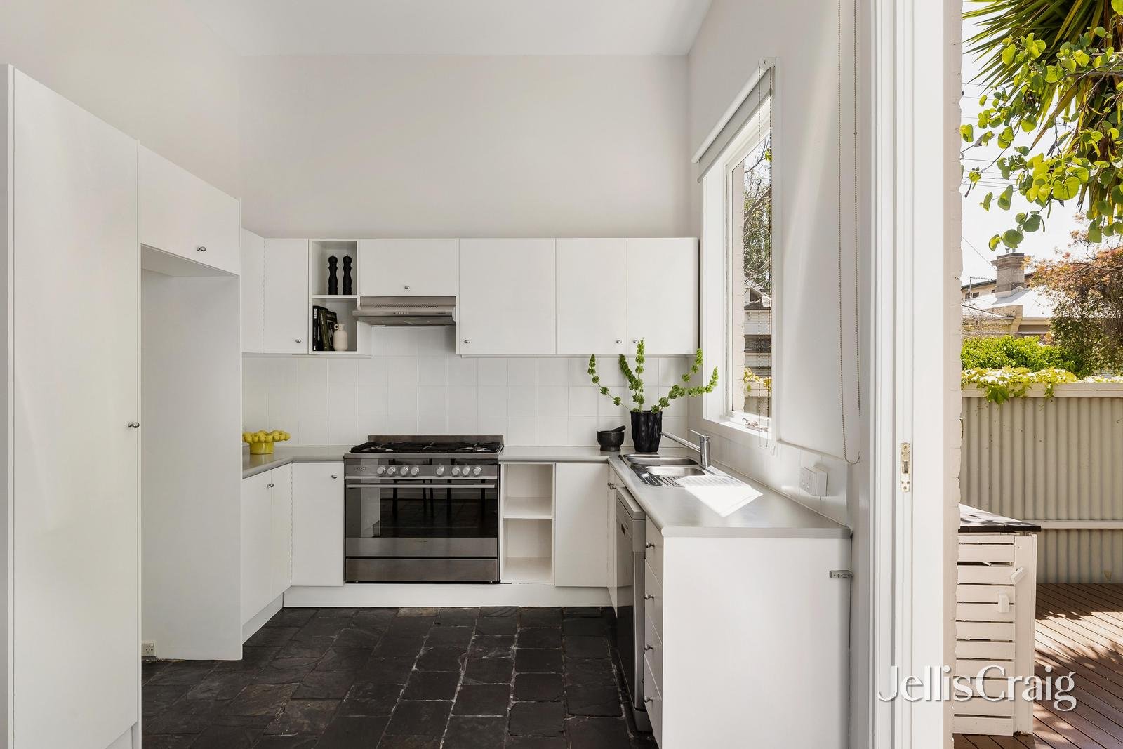 46 Kooyong Road, Armadale image 4