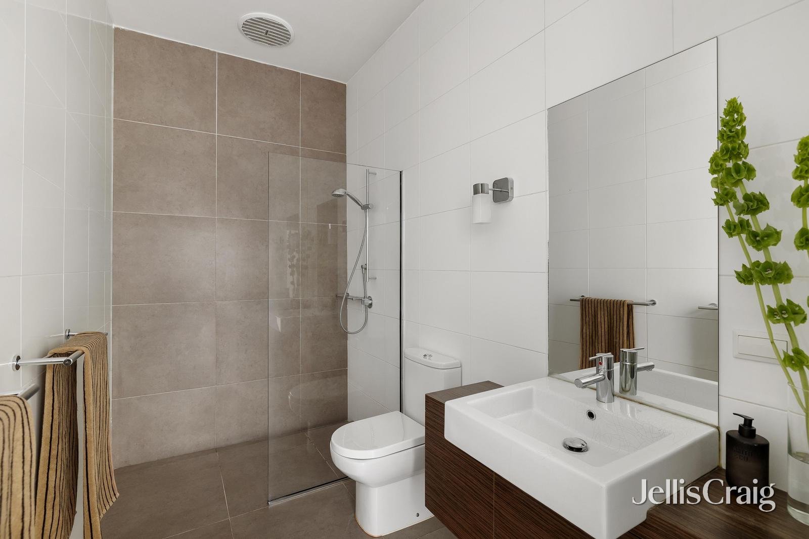 46 Kooyong Road, Armadale image 8