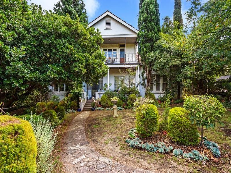 46 Kooyongkoot Road, Hawthorn image 2