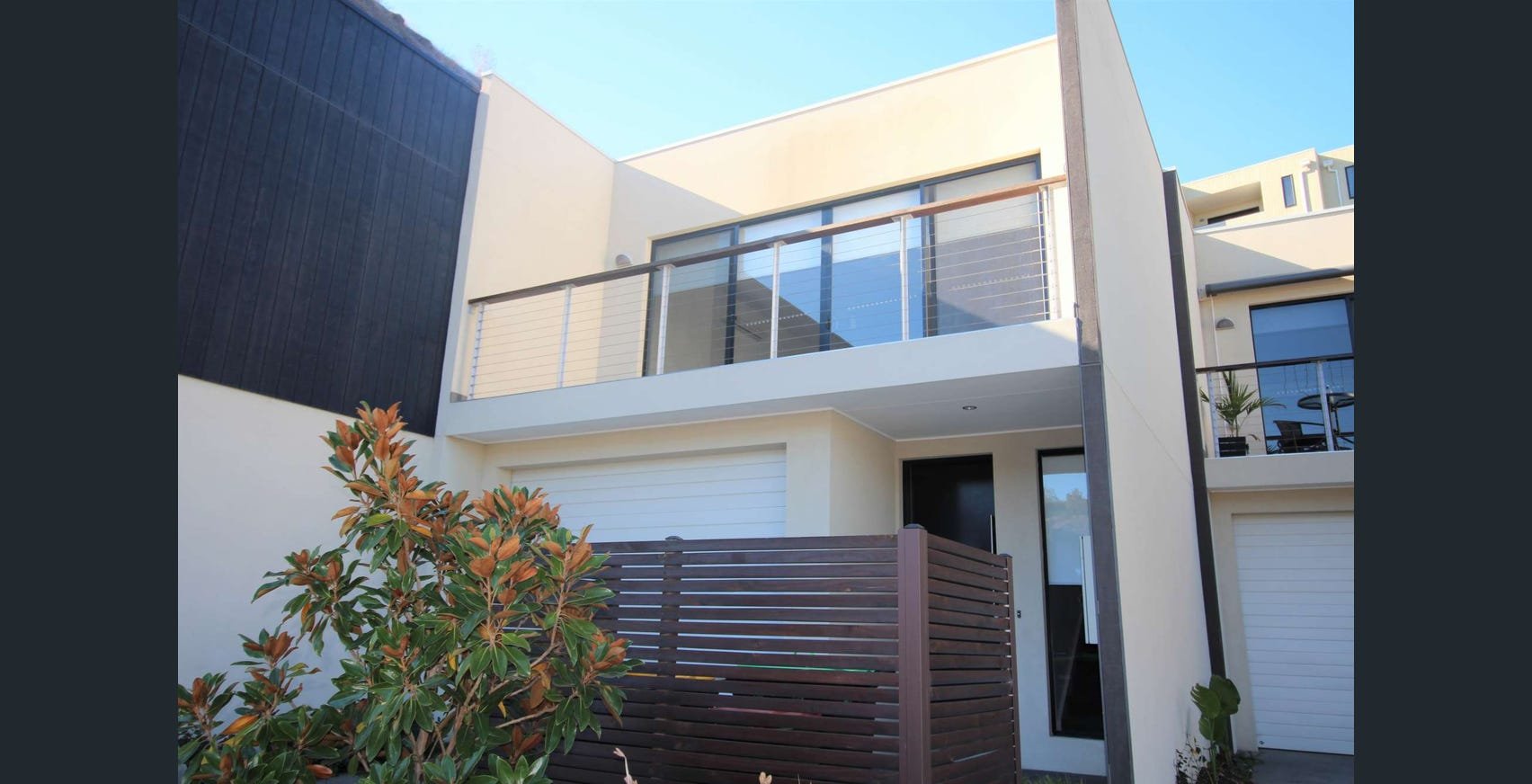 46 Lakeside Crescent, Keilor East image 1