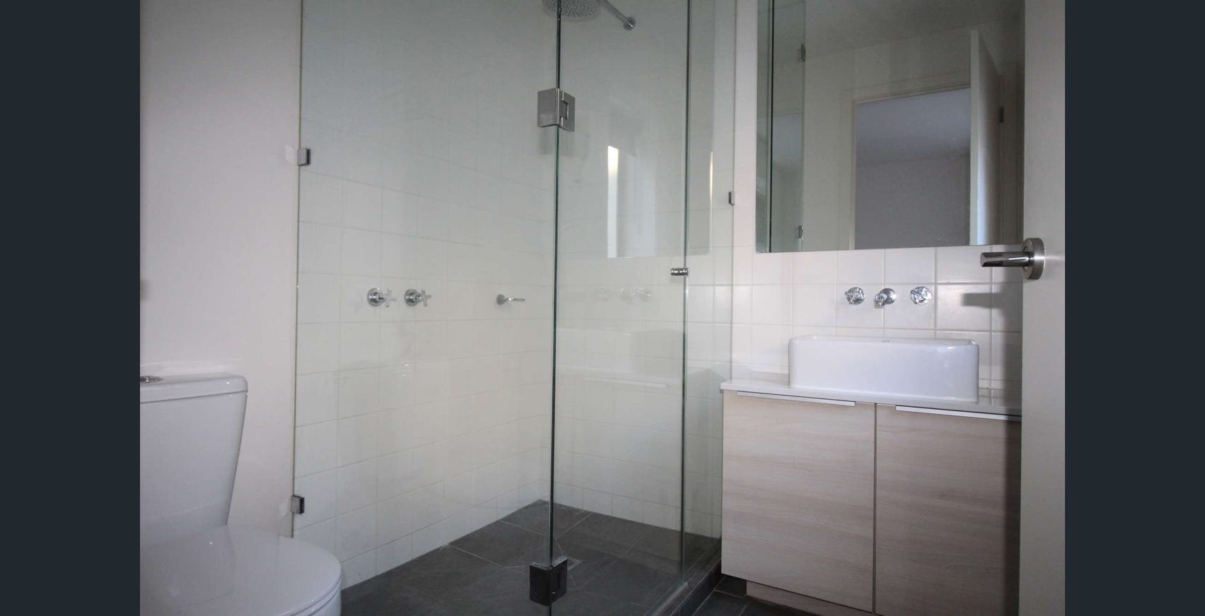 46 Lakeside Crescent, Keilor East image 3