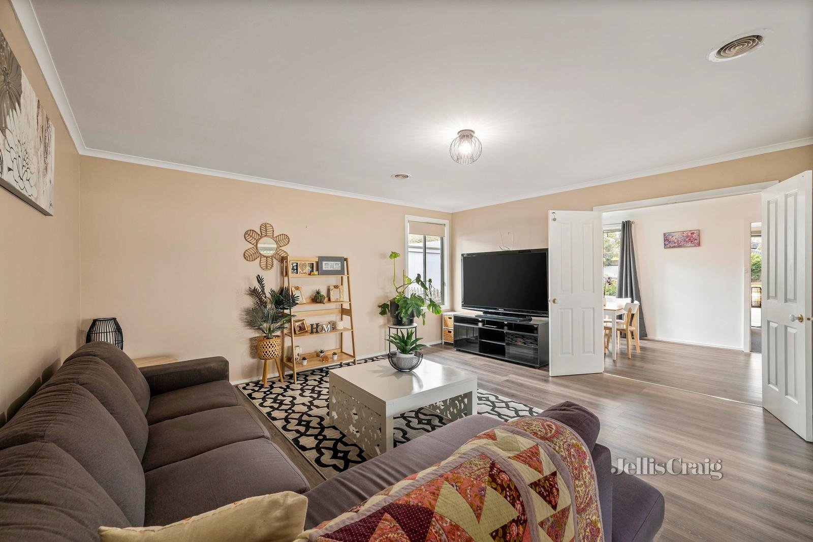 46 Landstrom Quadrant, Kilsyth image 2