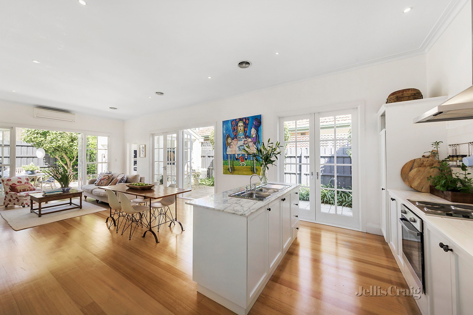 46 Lang Street, South Yarra image 3