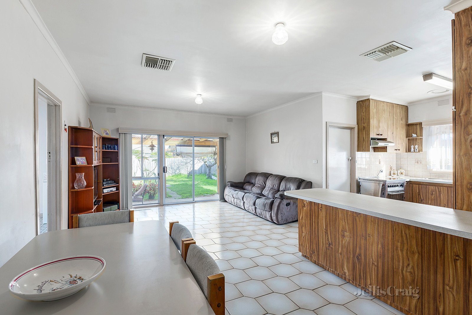 46 Latham Street, Bentleigh East image 2