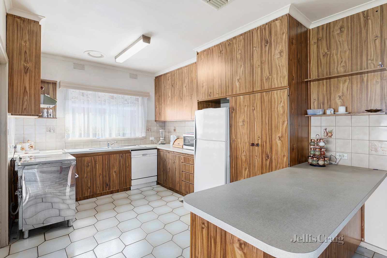 46 Latham Street, Bentleigh East image 3