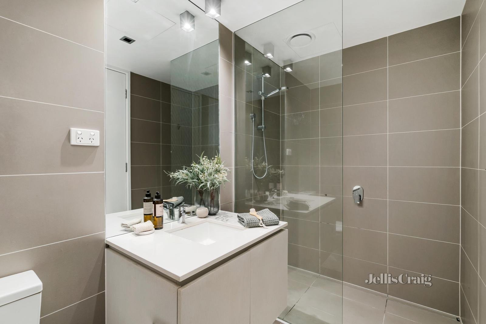 4/6 Lord Street, Richmond image 7