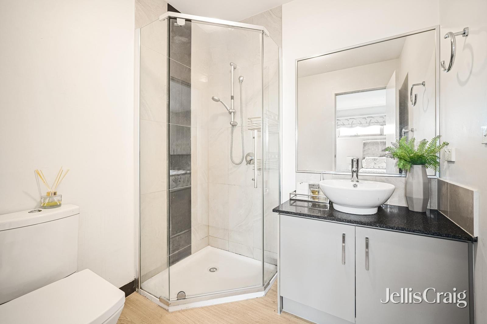 4/6 May Street, Cheltenham image 6
